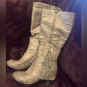Vintage Grey Boots size 9